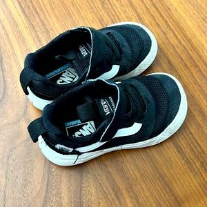 Vans Toddler Black Ultracush Sneakers Size 6
